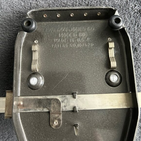 Vintage Wilson Jones Co. Model 80 Hole Puncher - Picture 5 of 5